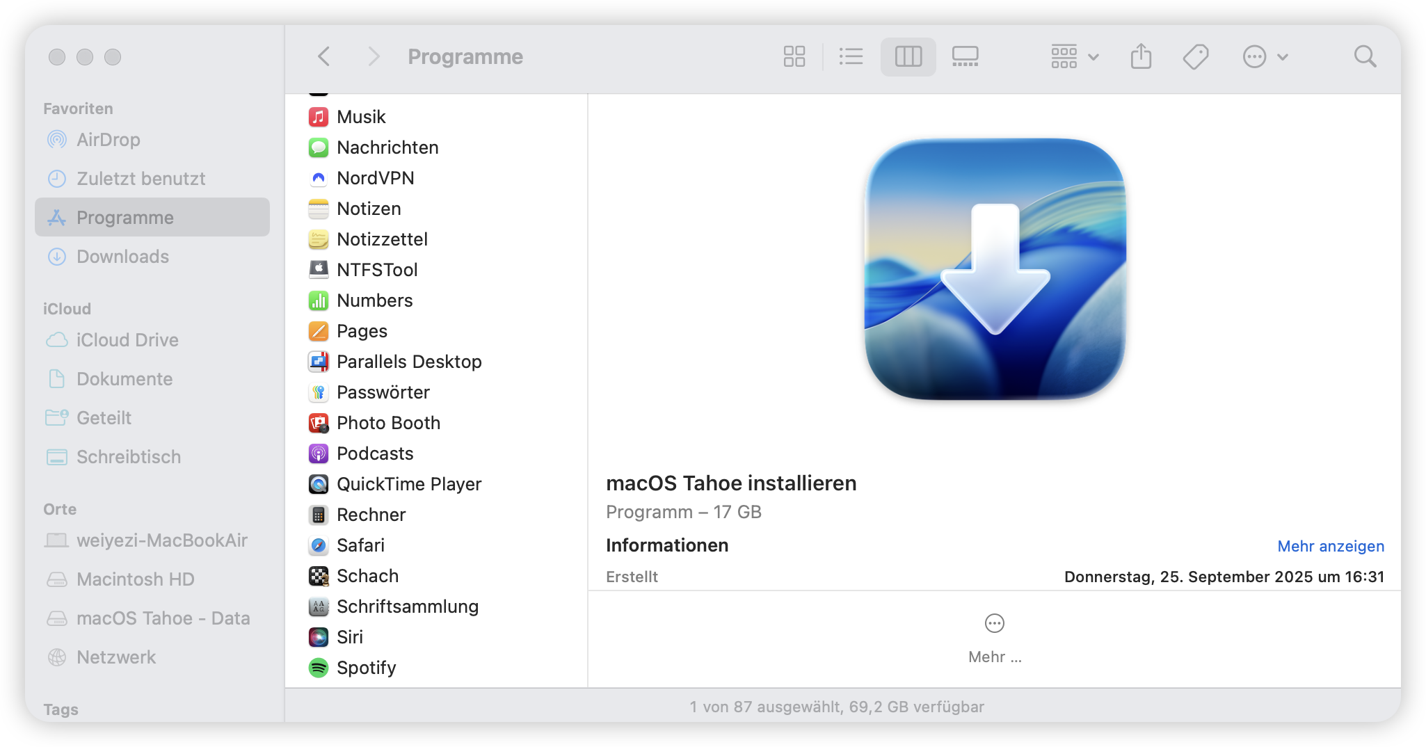 Suchen Sie im Programmesordner nach der App „macOS Tahoe installieren“